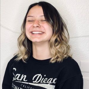 Meet your Posher, Katelyn